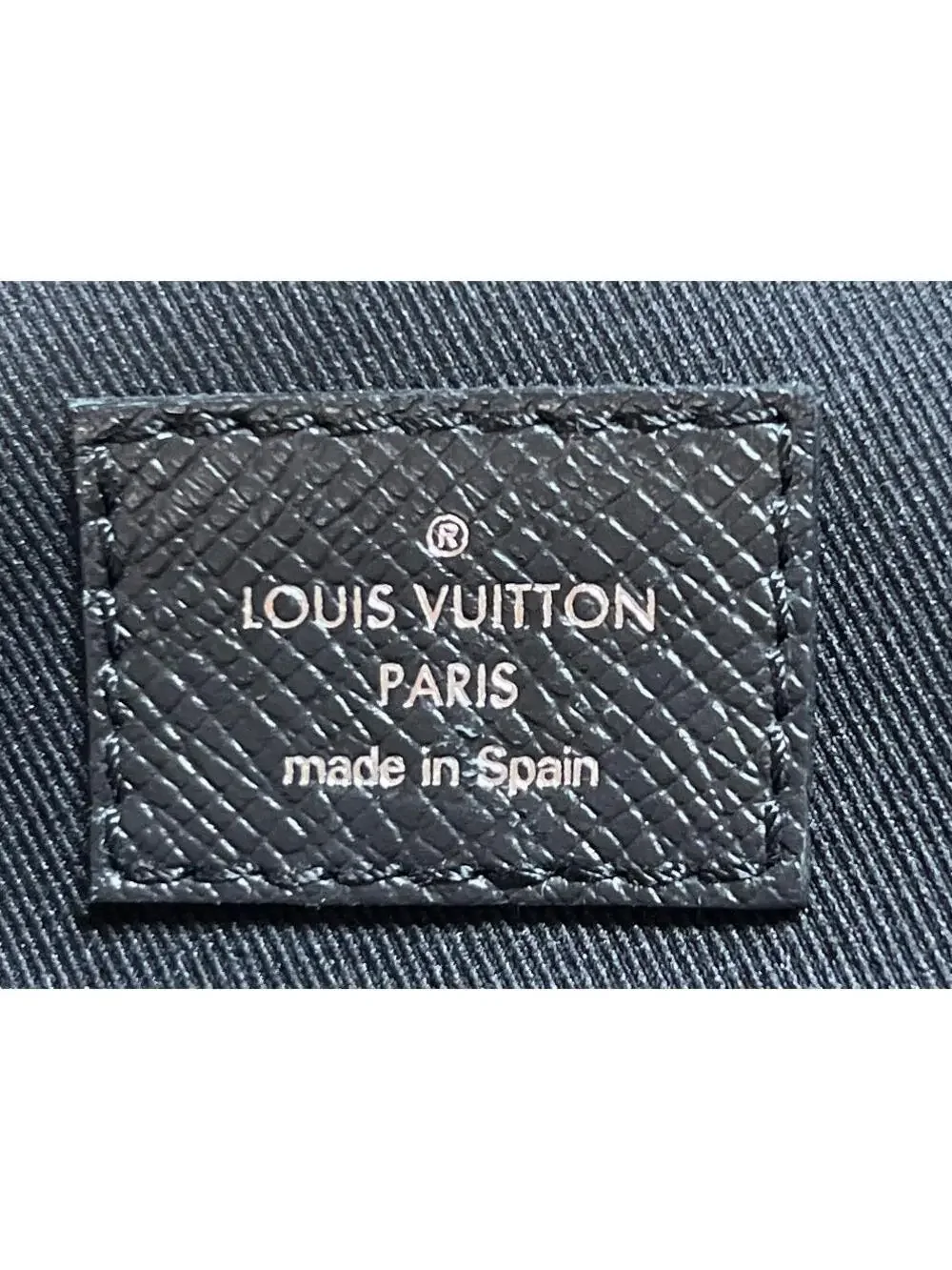 Louis Vuitton Outdoor Slingbag #241854L19B - Picture 7 of 7